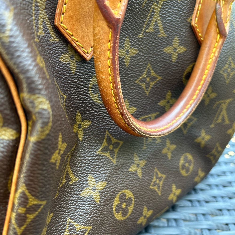 LV bag - Picture 7 of 10